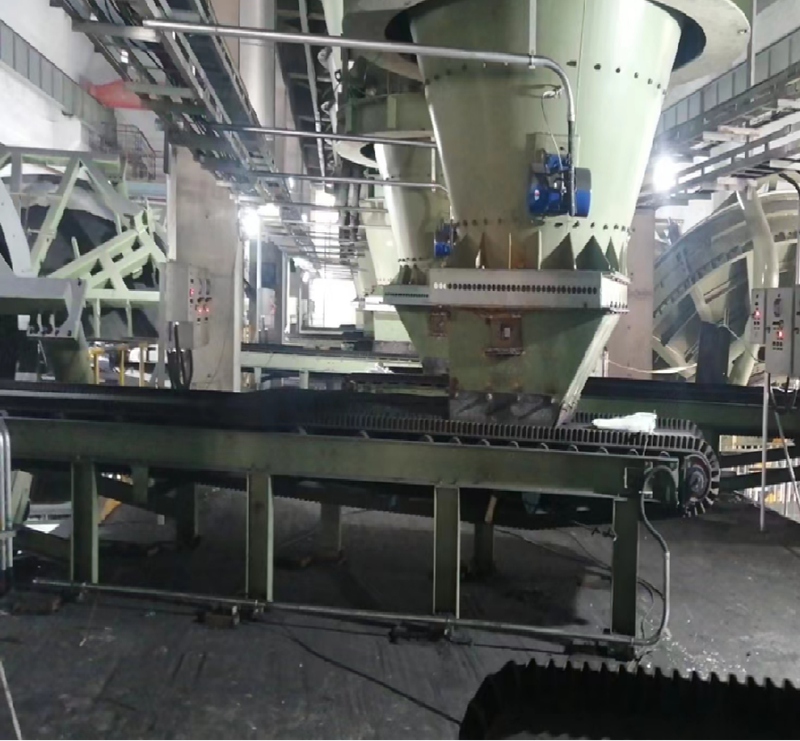 �������d����F��